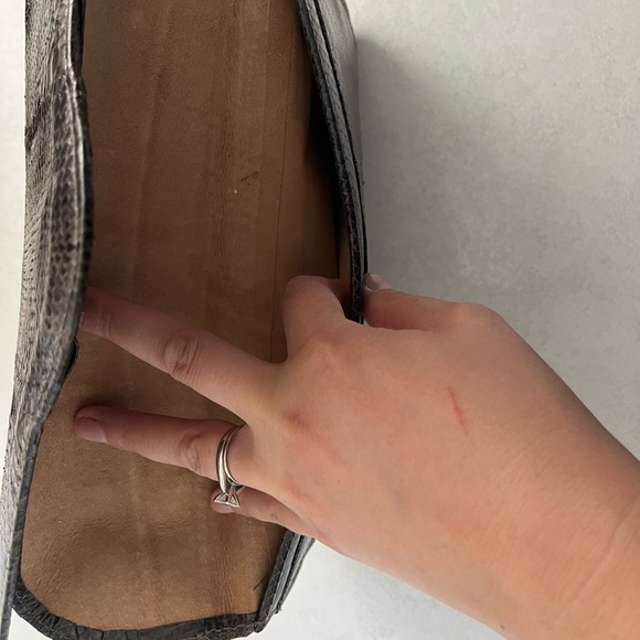 Genuine 🐍 snakeskin🐍 clutch/ Handmade in India/ Multiple inside pockets/ Brown - Picture 8 of 15